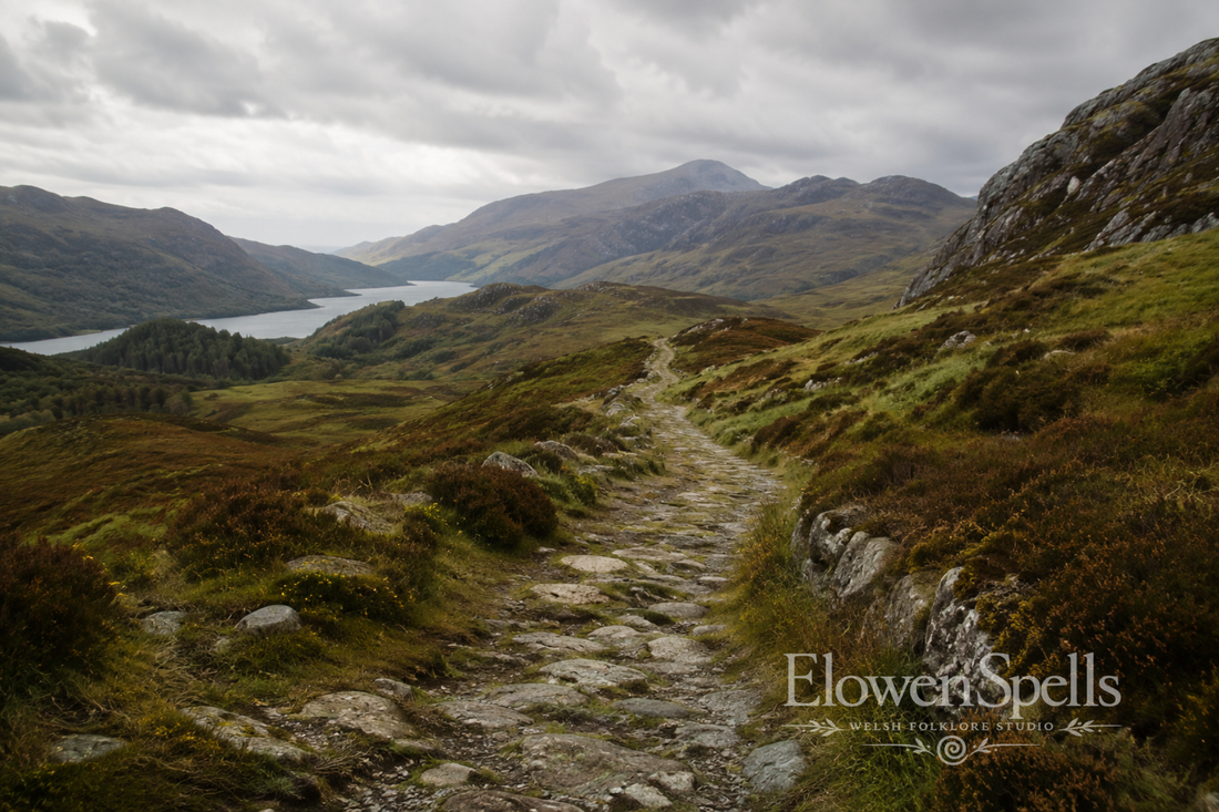 Elen of the Ways: Between Medieval Story and Modern Practice